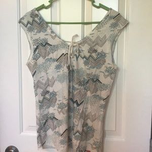 North Face  Shirt Size Medium